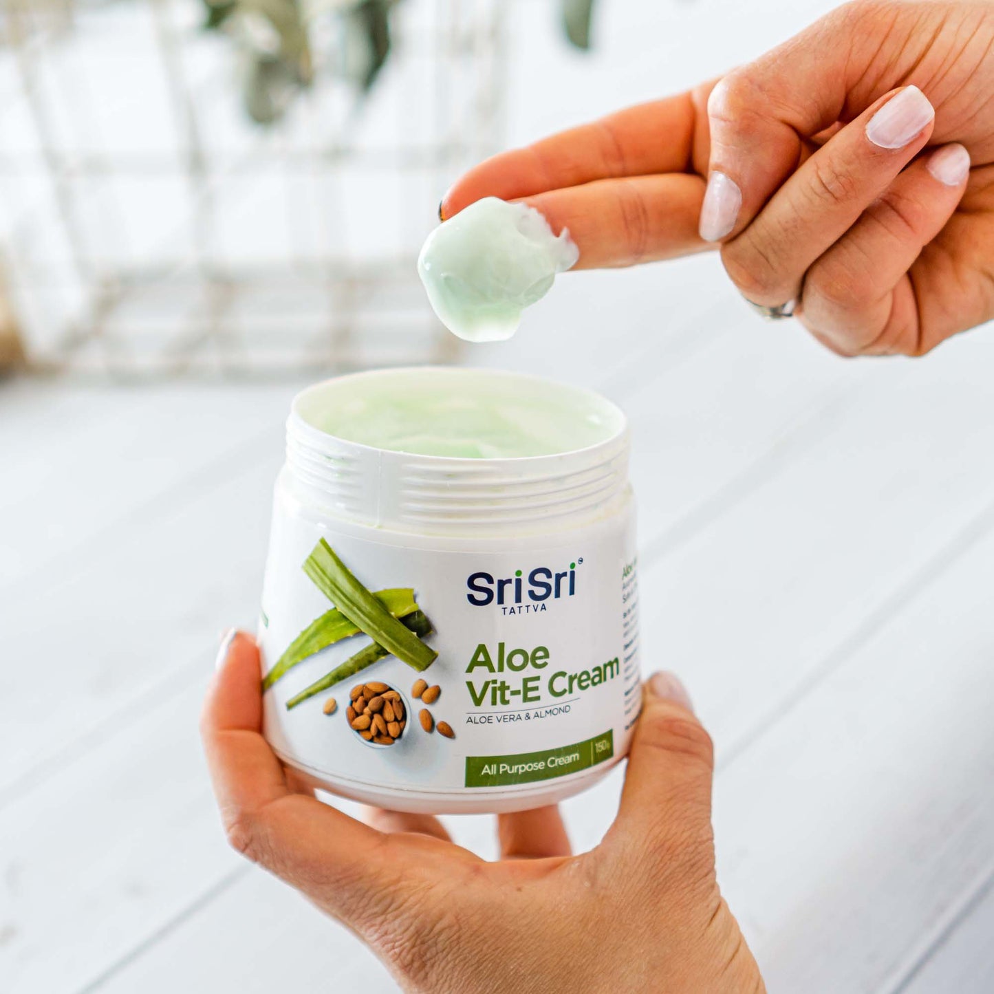 Kūno kremas Aloe Vera Vit E Cream, Sri Sri Tattva, 150g